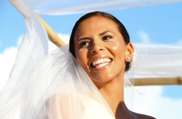 mexiko-hochzeit-strahlende-braut braut-happy-freude-bride